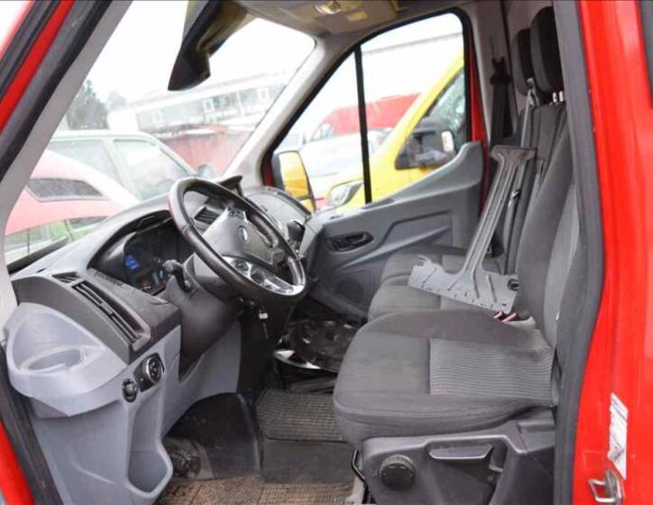 Ford Transit 13