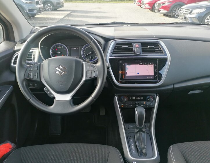 Suzuki SX4 8