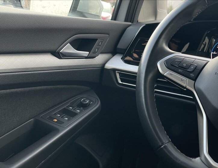 Volkswagen Golf Kombi 1,5 l 110 kw