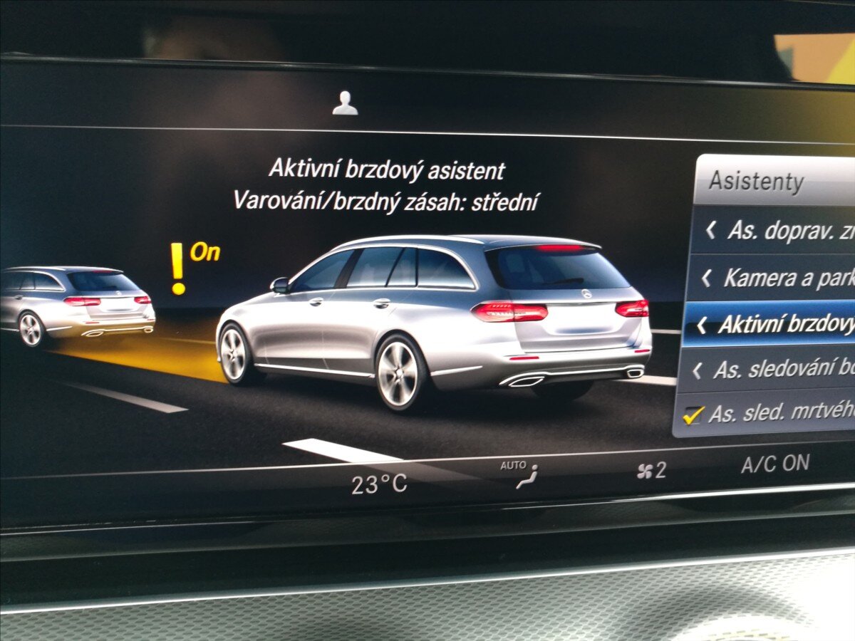 Mercedes-Benz Třídy E Kombi 2,0 l 180 kw