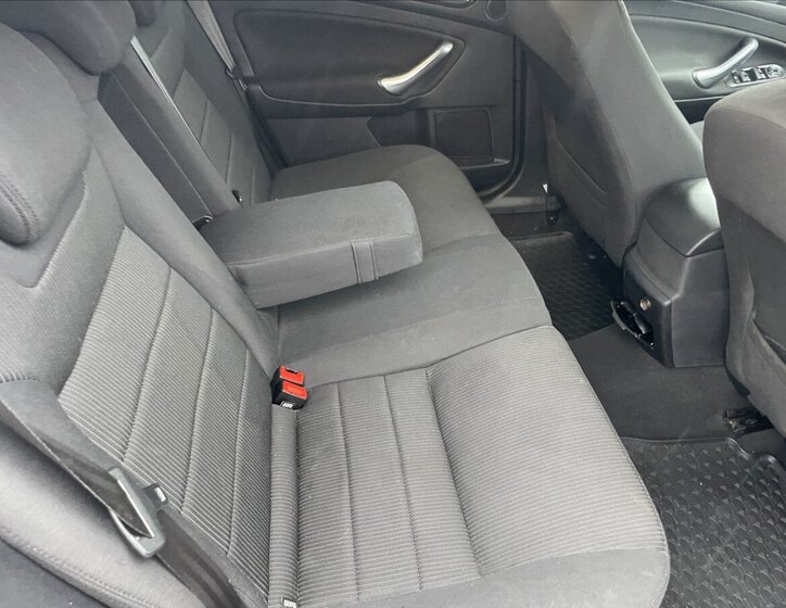 Ford Mondeo Kombi 2,0 l 103 kw