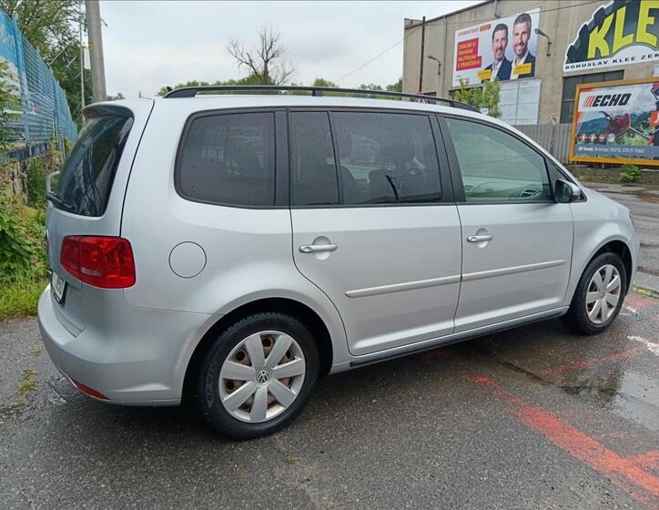 Volkswagen Touran 14