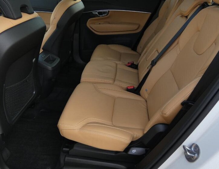 Volvo XC90 SUV / Terénní 2,0 l 173 kw