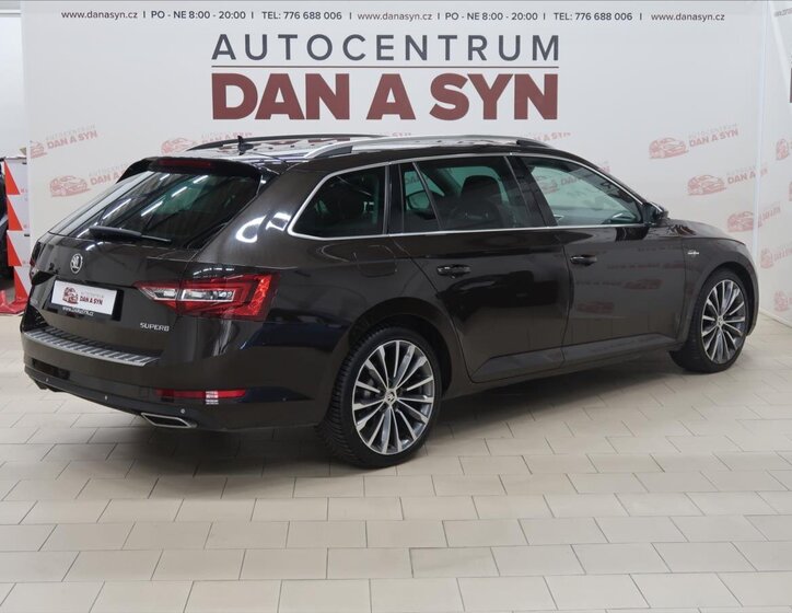 Škoda Superb 4