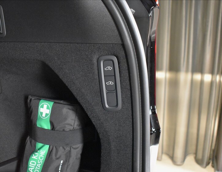 Volvo XC90 SUV 2,0 l 335 kw