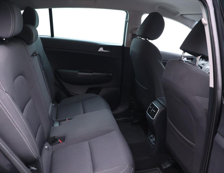 KIA Sportage SUV 2,0 l 136 kw