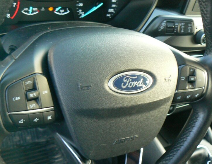 Ford Focus Kombi 999,0 92 kw