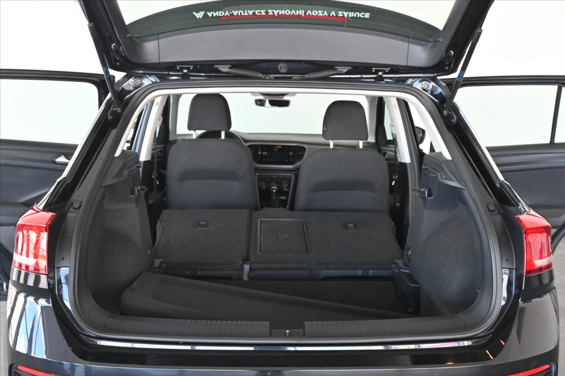 Volkswagen T-Roc SUV 1,6 l 85 kw