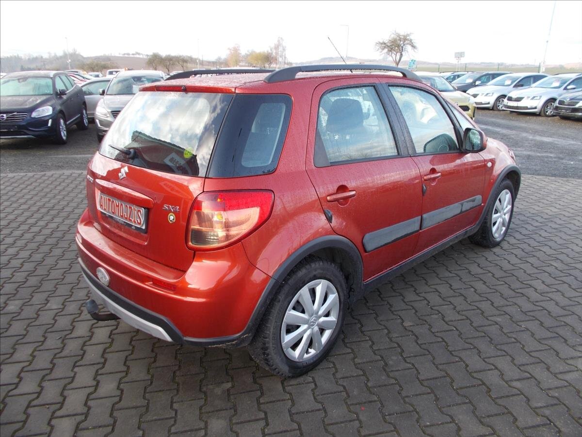 Suzuki SX4 Hatchback 1,6 l 88 kw