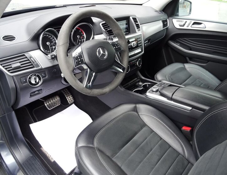 Mercedes-Benz Třídy M SUV / Terénní 3,0 l 190 kw