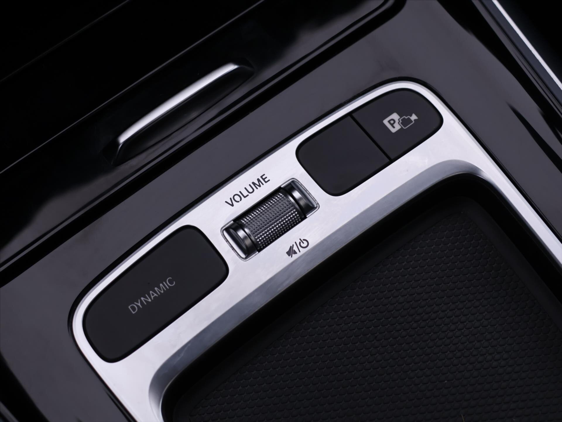 Mercedes-Benz GLA SUV / Terénní 2,0 l 165 kw