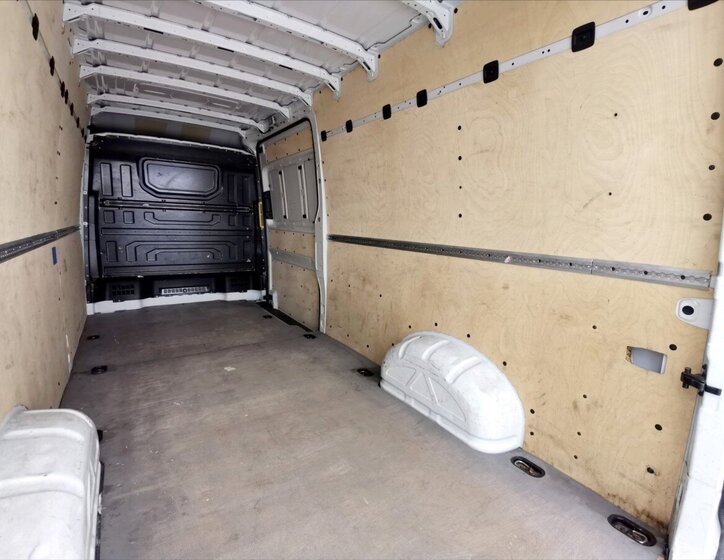 Volkswagen Crafter 13