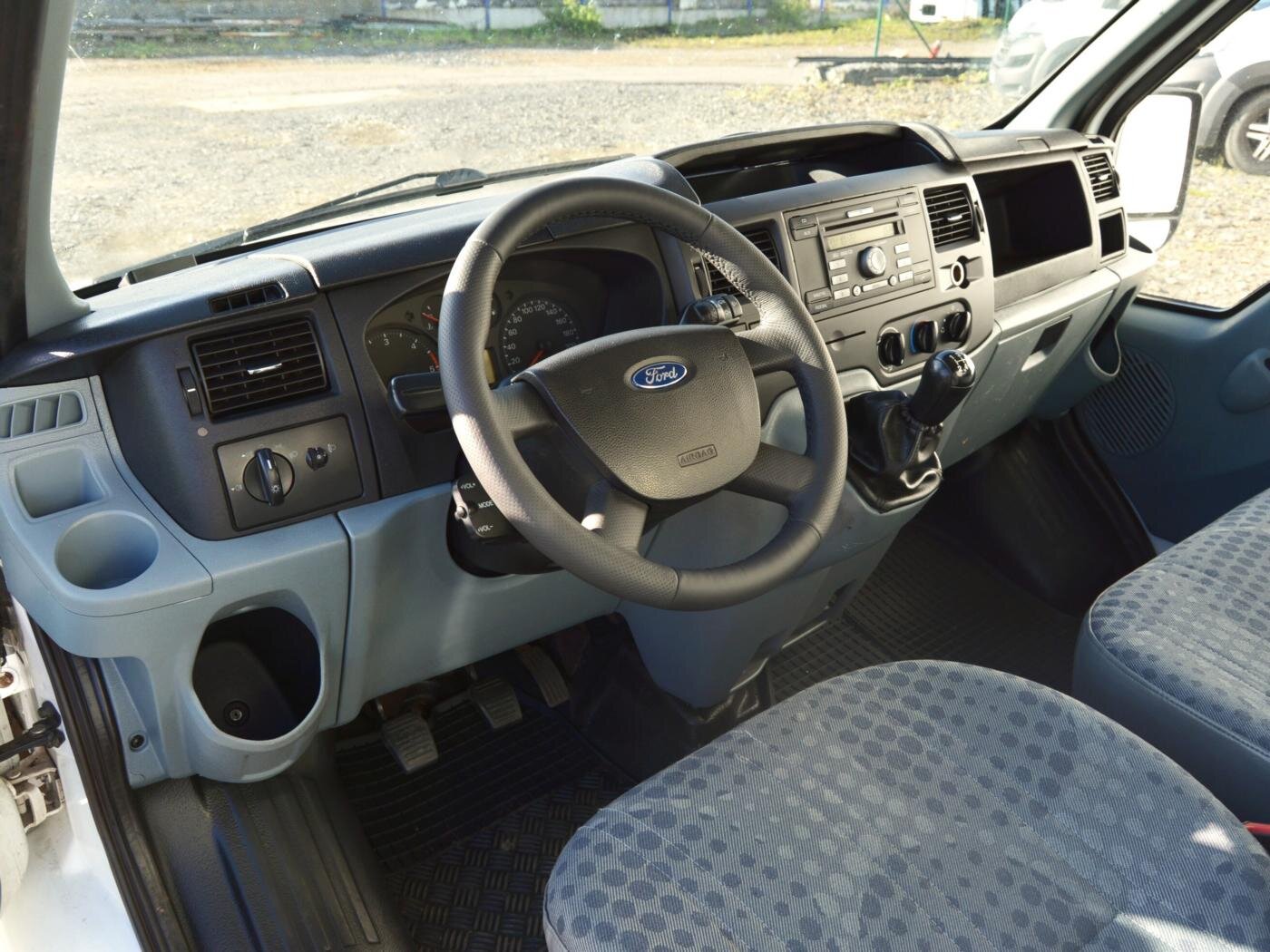 Ford Transit Valník 2,2 l 63 kw