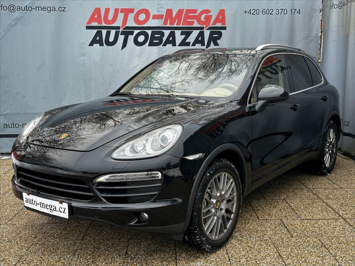 Porsche Cayenne Kombi 4,8 l 294 kw