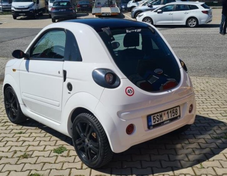Microcar DUE Hatchback 498,0 6 kw