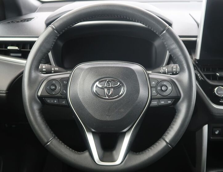 Toyota Corolla Cross 15