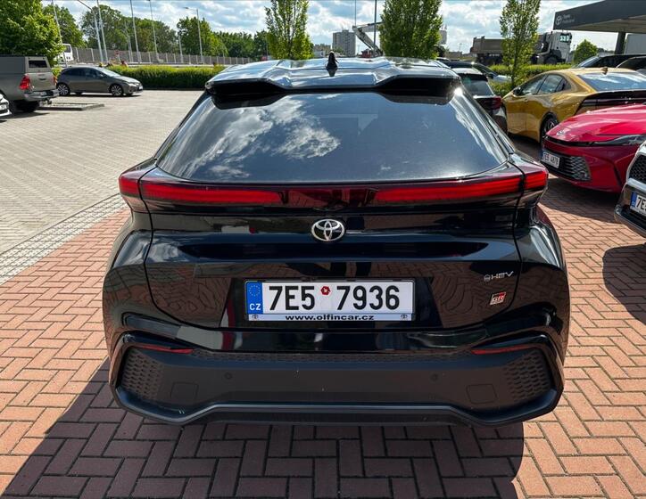 Toyota C-HR 4