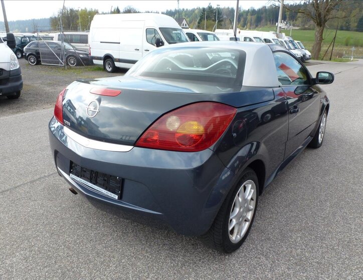 Opel Tigra Kabriolet 1,4 l 66 kw