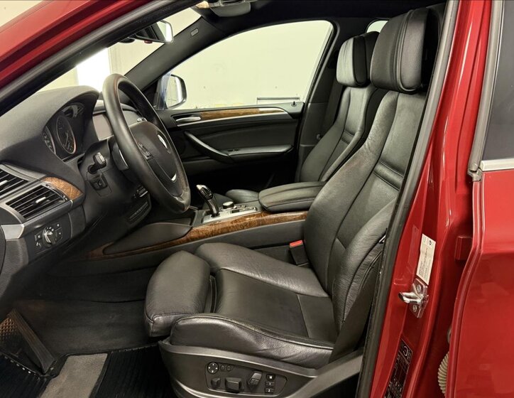 BMW X6 SUV 3,0 l 225 kw