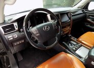 Lexus LX 570 12
