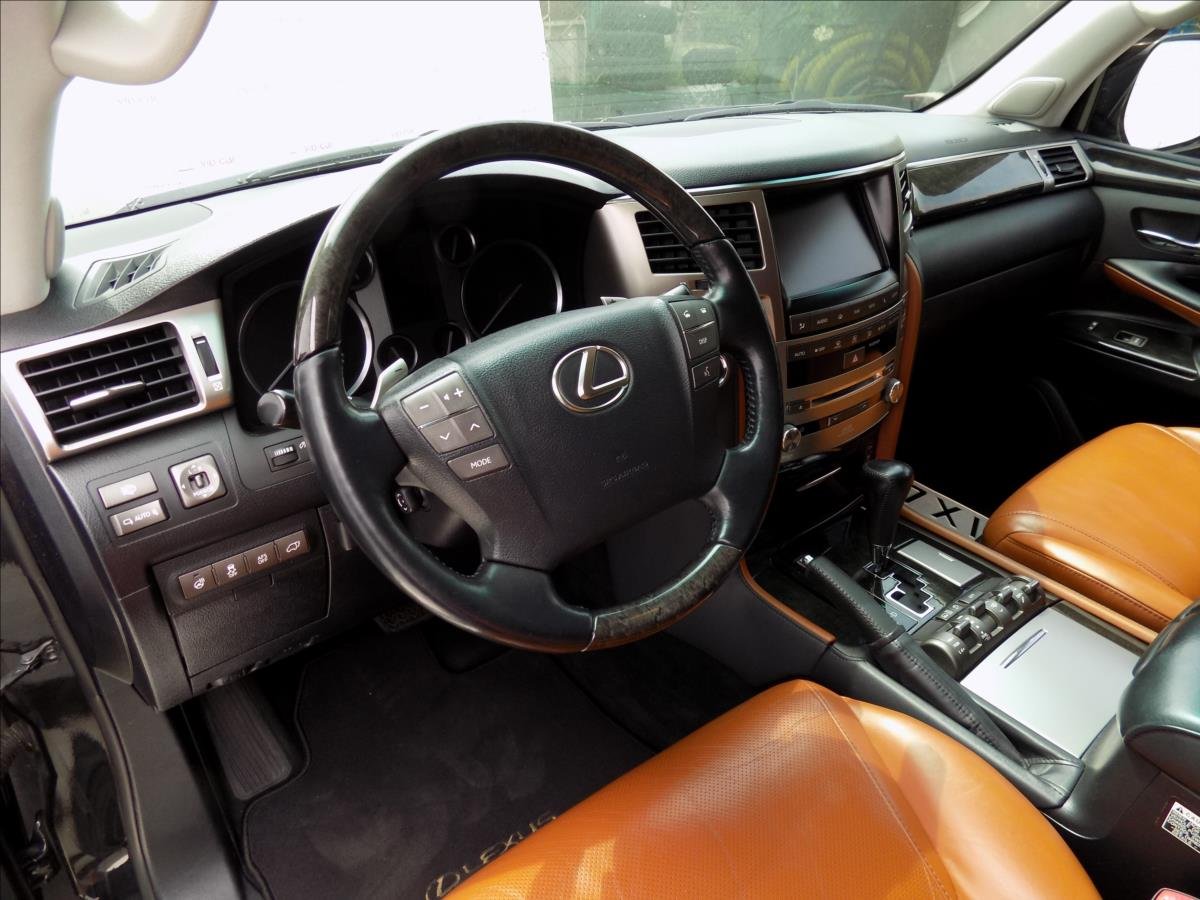 Lexus LX 570