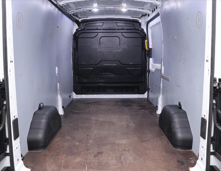Ford Transit Skříň 2,0 l 125 kw