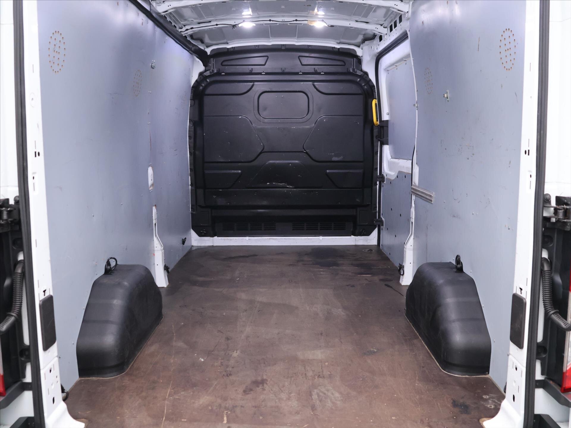 Ford Transit Skříň 2,0 l 125 kw