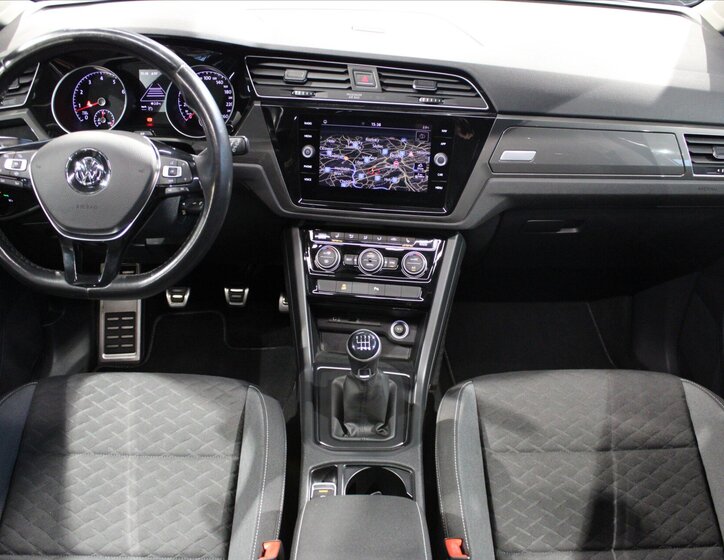 Volkswagen Touran MPV 1,5 l 110 kw