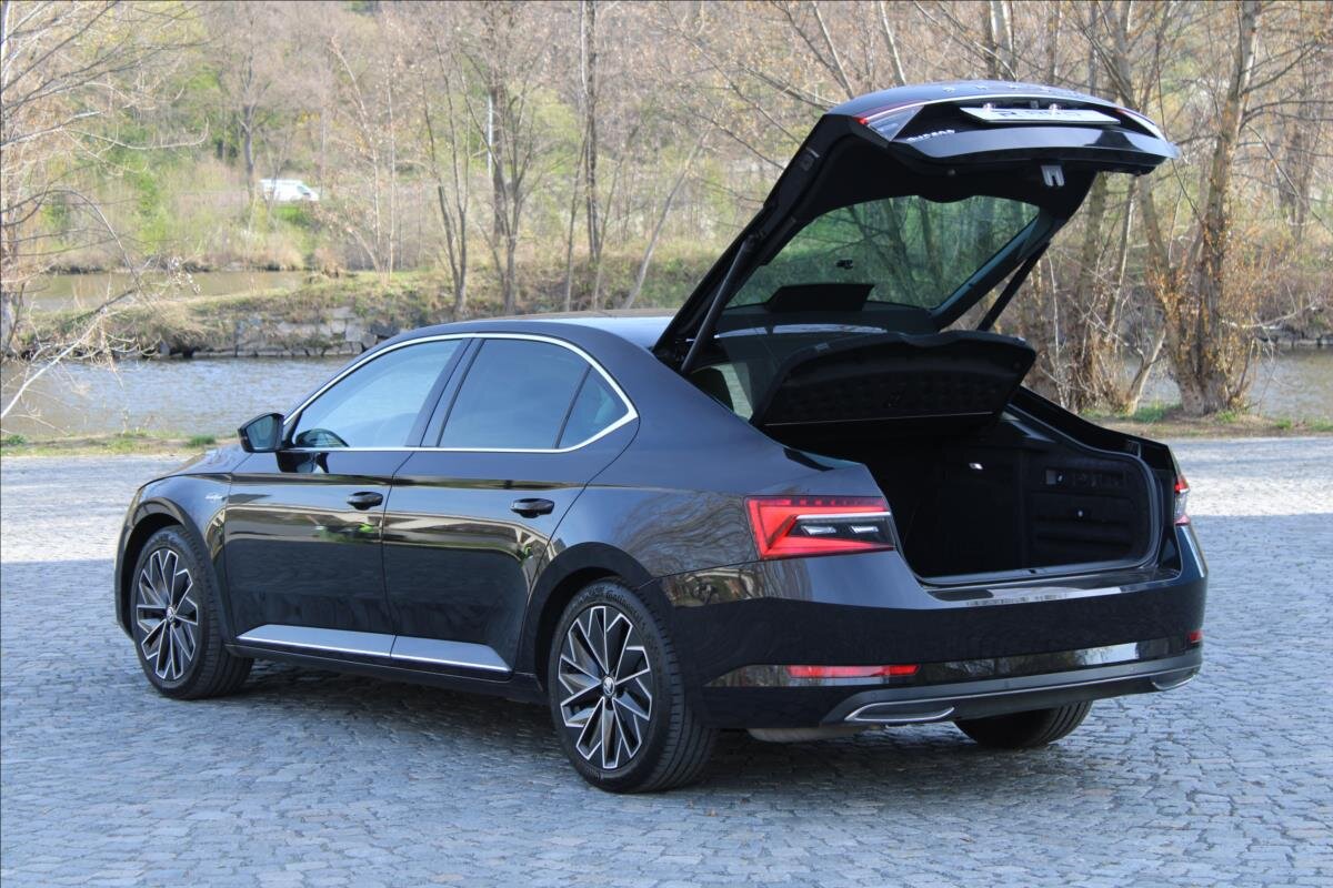 Škoda Superb Sedan / Limuzína 2,0 l 147 kw