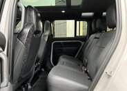 Land Rover Defender SUV / Terénní 4,4 l 467 kw