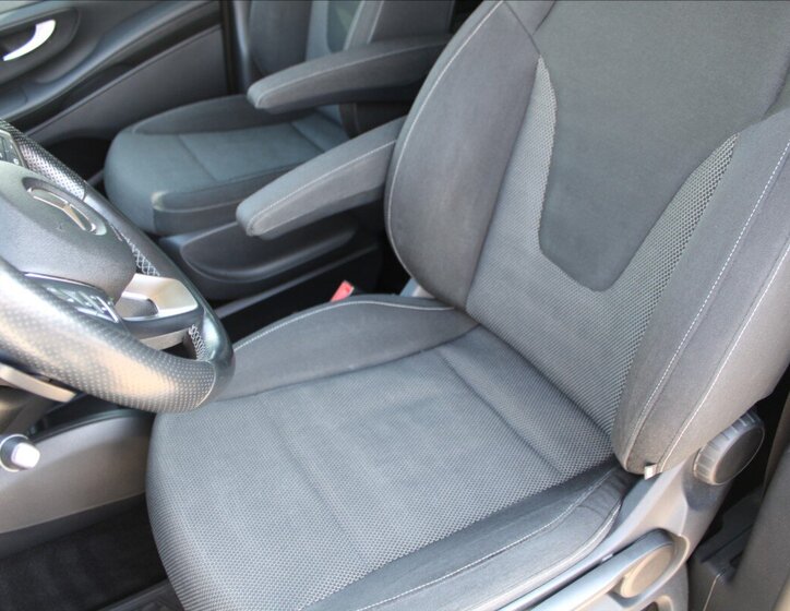 Mercedes-Benz Třídy V Kombi 2,1 l 140 kw