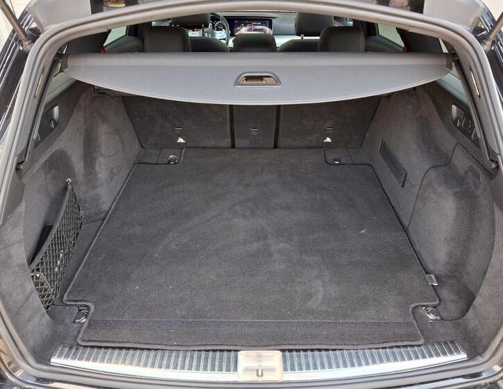 Mercedes-Benz Třídy E 8