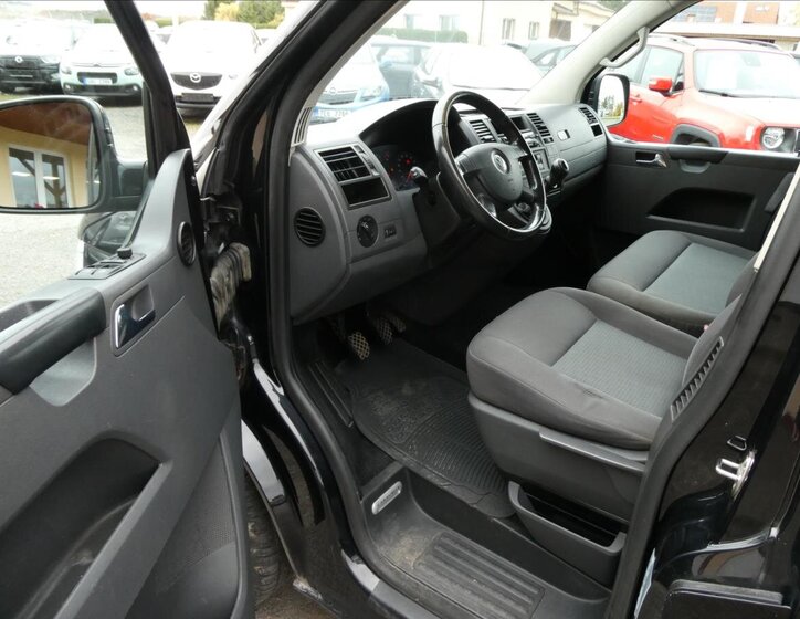 Volkswagen Caravelle Ostatní 2,5 l 96 kw