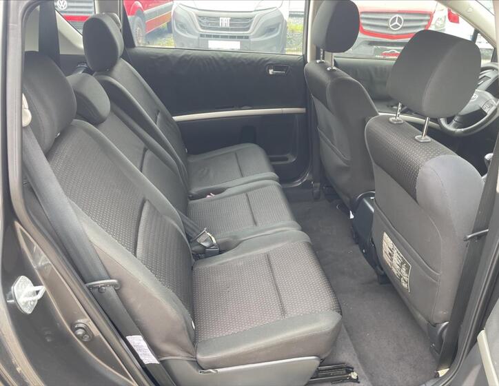 Toyota Corolla Verso 18