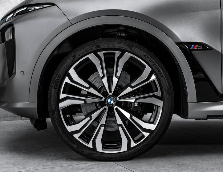 BMW X7 2