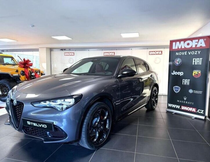 Alfa Romeo Stelvio SUV / Terénní 2,0 l 206 kw