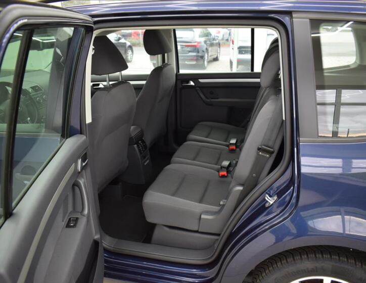 Volkswagen Touran 11