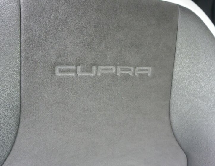 Seat Leon Hatchback 2,0 l 206 kw