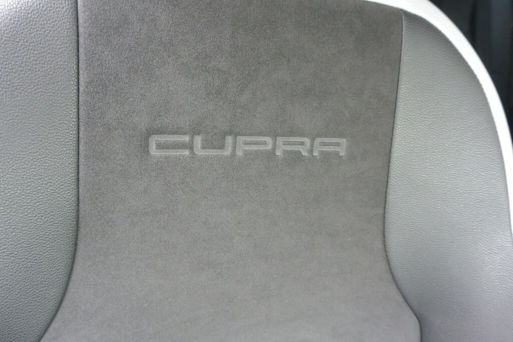 Seat Leon Hatchback 2,0 l 206 kw