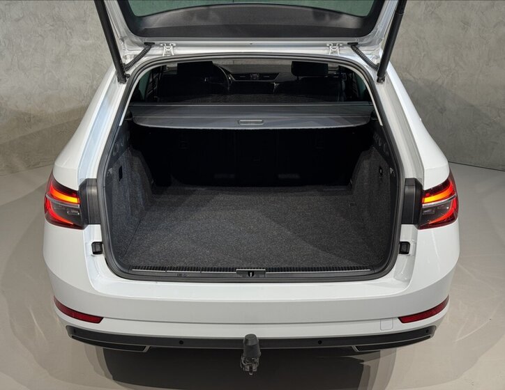 Škoda Superb Kombi 1,4 l 160 kw