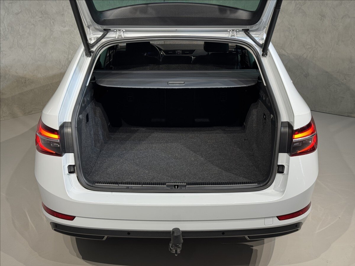 Škoda Superb Kombi 1,4 l 160 kw