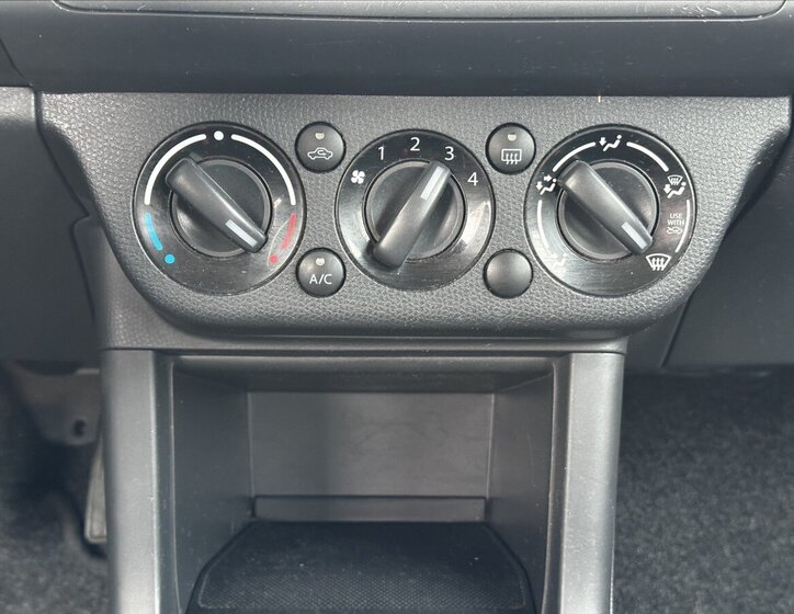 Suzuki Swift Hatchback 1,3 l 67 kw