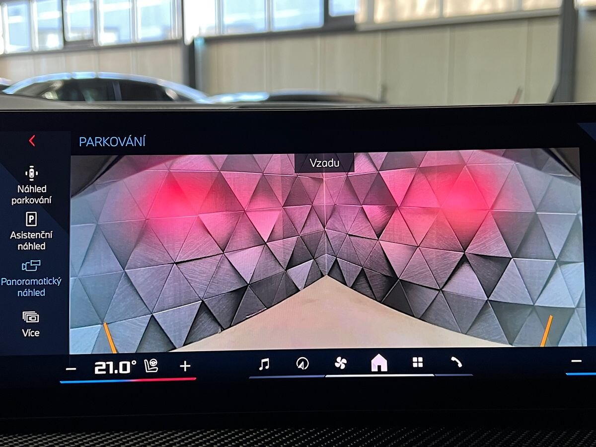 BMW X7 SUV / Terénní 4,4 l 390 kw