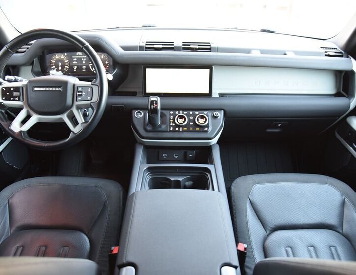 Land Rover Defender SUV 3,0 l 183 kw