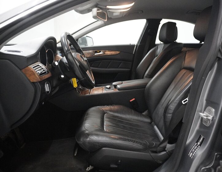 Mercedes-Benz CLS Sedan 3,0 l 195 kw