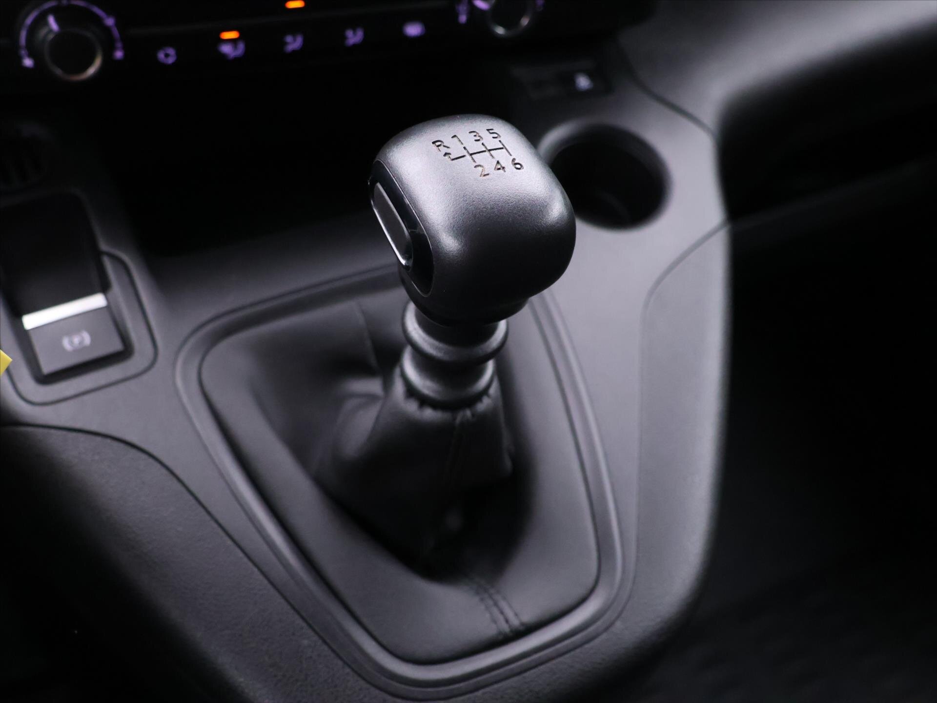 Peugeot Partner Ostatní 1,2 l 81 kw