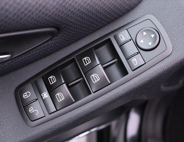 Mercedes-Benz Třídy B Hatchback 1,5 l 70 kw