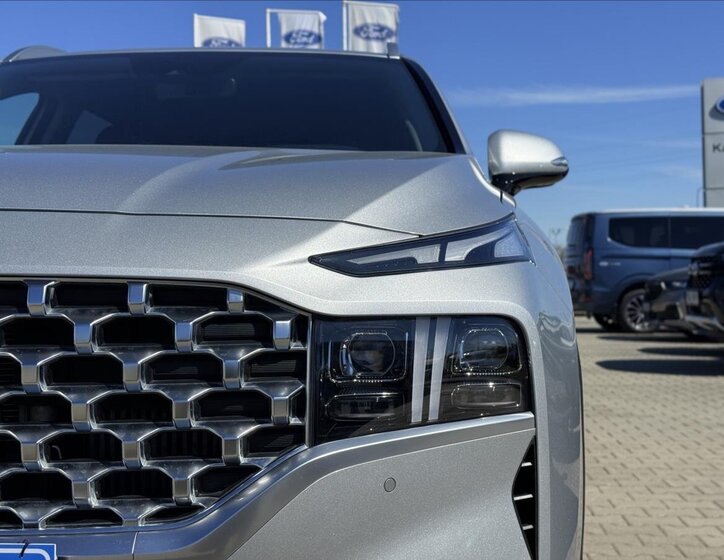 Hyundai Santa Fe SUV / Terénní 2,2 l 142 kw