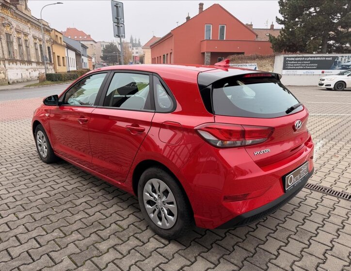 Hyundai i30 4