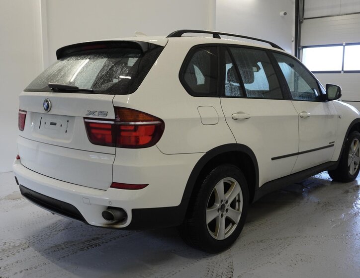 BMW X5 SUV 3,0 l 180 kw